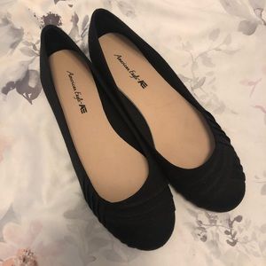 NWOT Black flats